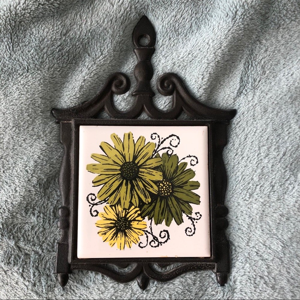 Vintage Daisy Trivet